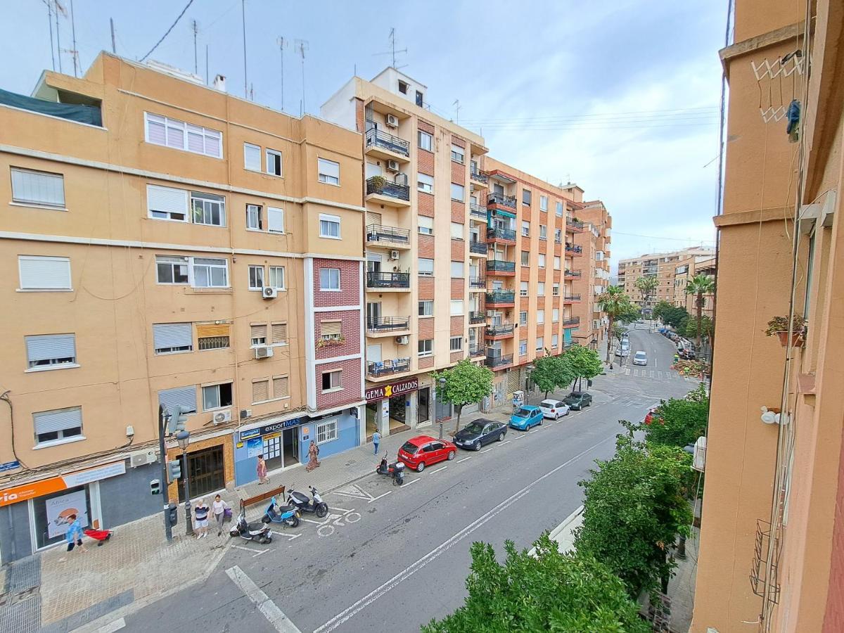 Apartamento Acogedor Con Wifi Valência Exterior foto